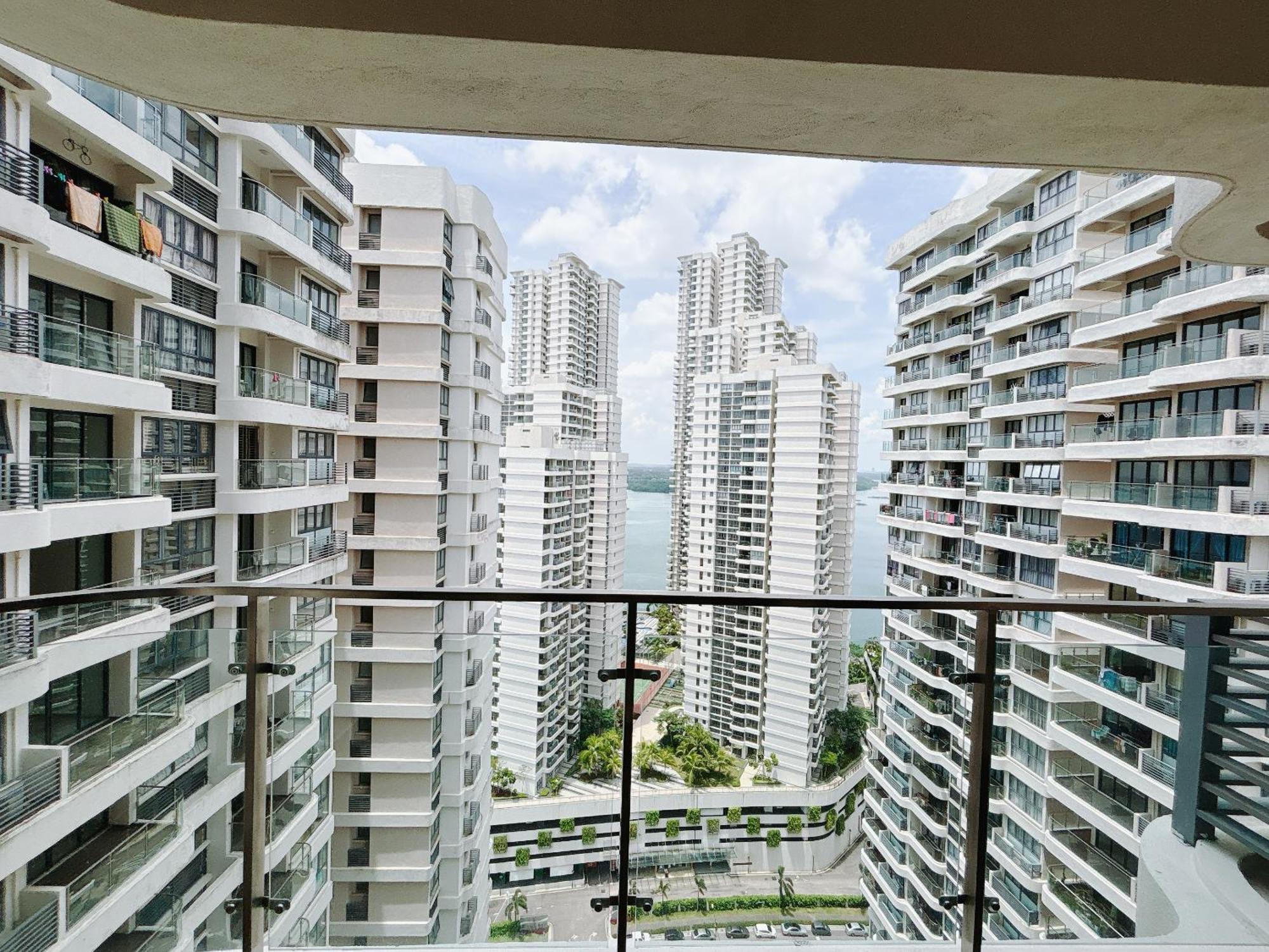 Country Garden Danga Bay By Lions Bay Apartment Johor Bahru Room photo