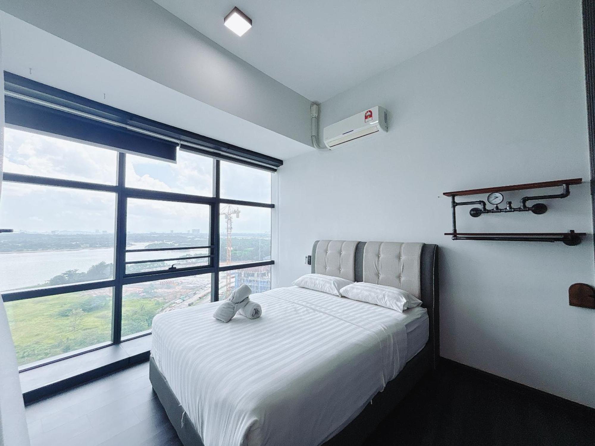 Country Garden Danga Bay By Lions Bay Apartment Johor Bahru Room photo
