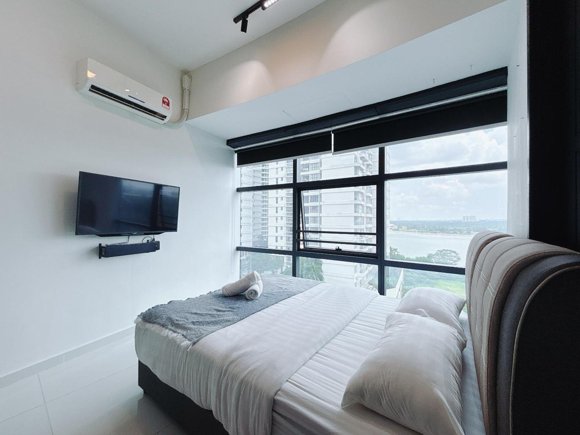 Country Garden Danga Bay By Lions Bay Apartment Johor Bahru Room photo
